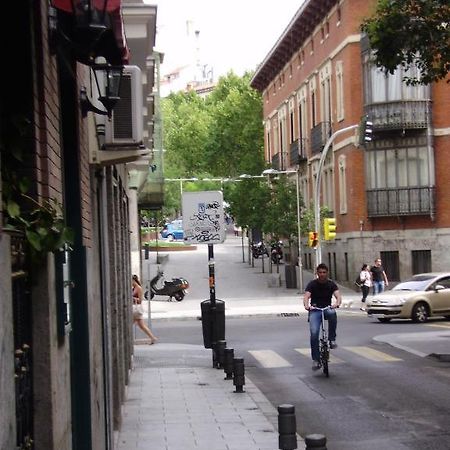 Hostal Miguel Angel Madrid Exterior foto