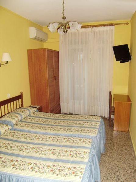 Hostal Miguel Angel Madrid Zimmer foto