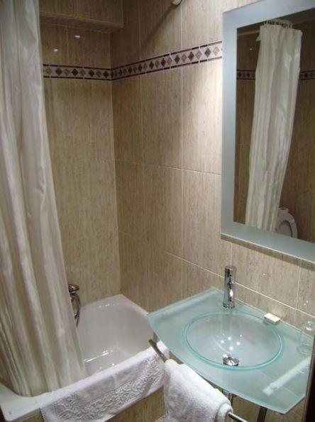 Hostal Miguel Angel Madrid Zimmer foto